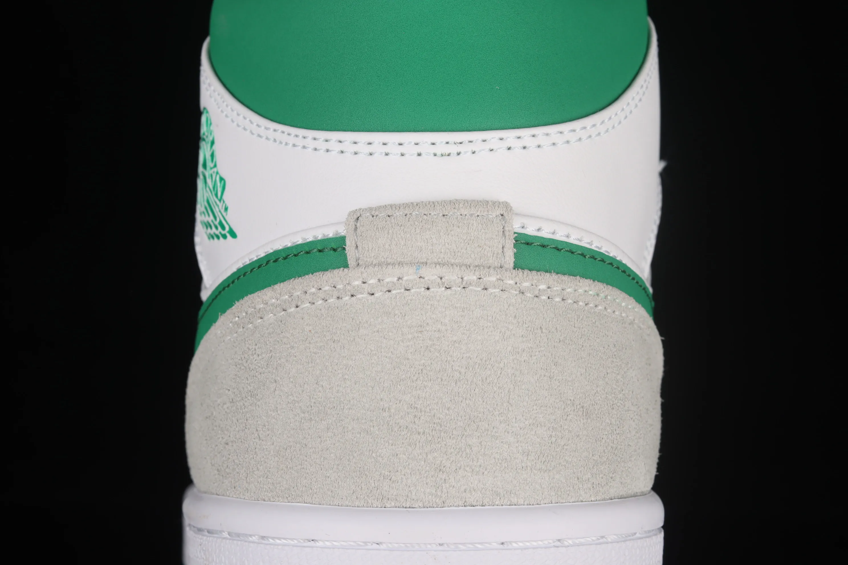 All categories Air Jordan Jordan series basketball shoes Air Jordan 1 Mid Air Jordan 1 Mid AJ1 Joe 1 meter white green mid-top cultural basketball shoes DC9294-103